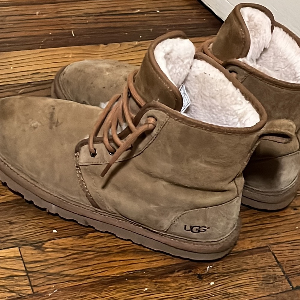 Men UGG Boot - Picture 3 of 3